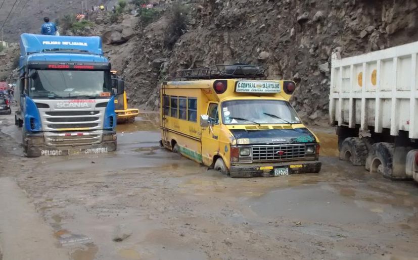 El Gobierno declaró en emergencia la Carretera Central y buscará ...